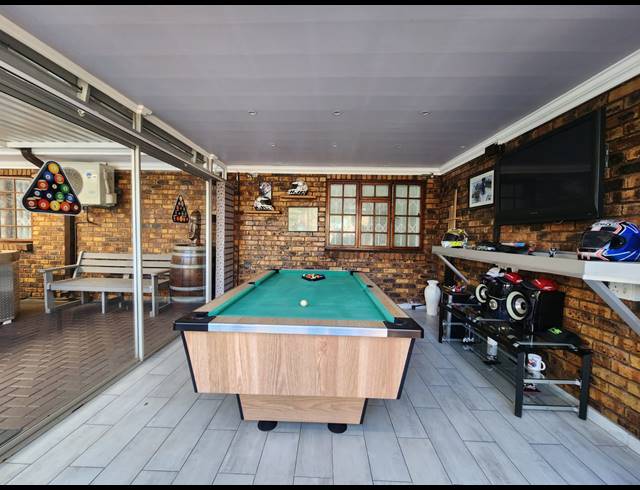 3 BEDROOM HOUSE FOR SALE IN FALCON RIDGE